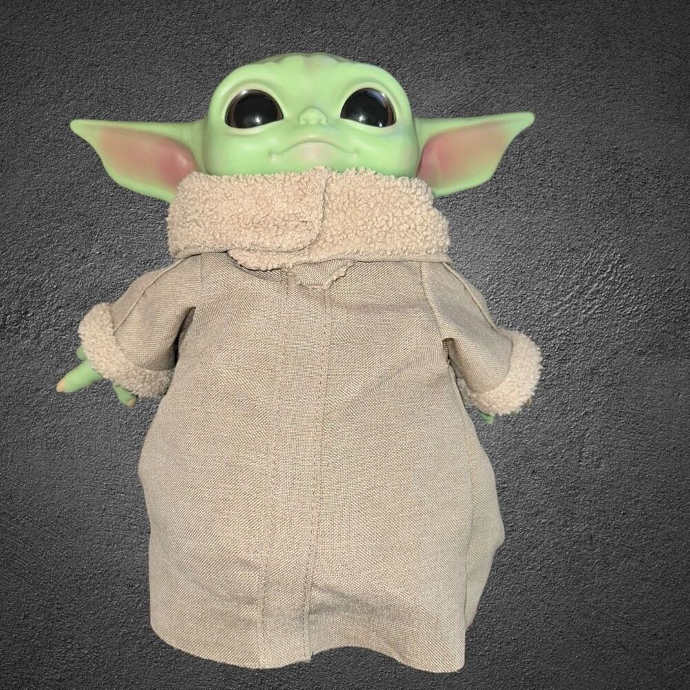 Star Wars Mandalorian The Child Baby Yoda Grogu 10” Plush Mattel